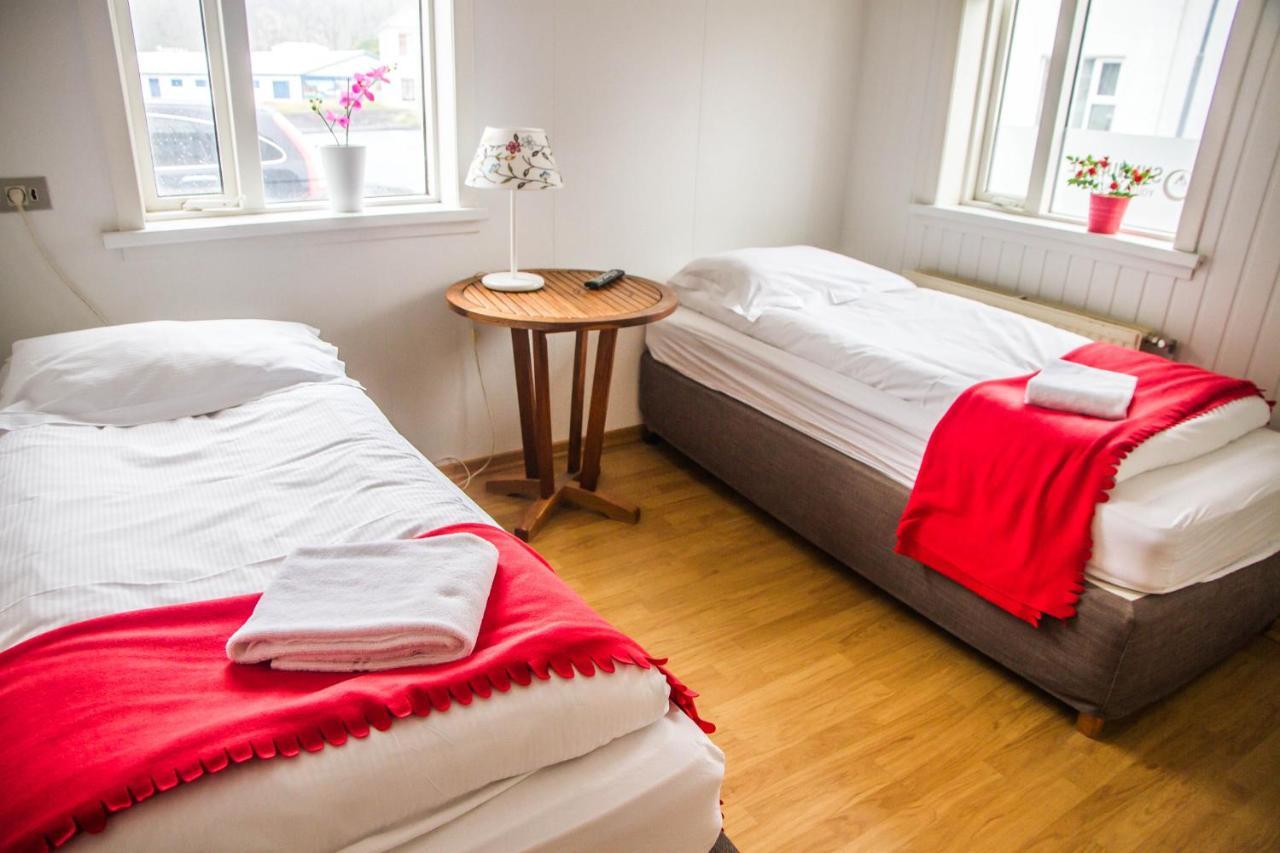 Guesthouse Sunnuholl Вестманнаэйяр Экстерьер фото